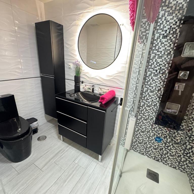 Luxury pink Centro Torremolinos Vistas al mar - Apartment with Sea View - 5