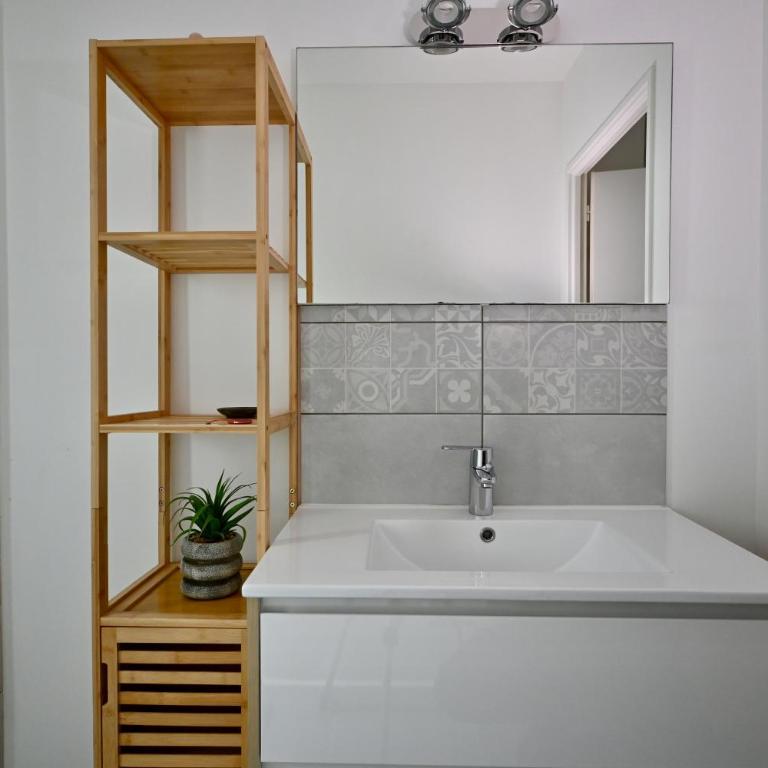 Maison moderne avec jardin sans vis-à-vis, idéal professionnels et familles - L'ÉCRIN BRETON - Three-Bedroom Home - 27