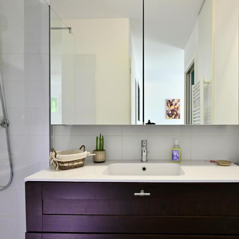 Maison moderne avec jardin sans vis-à-vis, idéal professionnels et familles - L'ÉCRIN BRETON - Three-Bedroom Home - 28