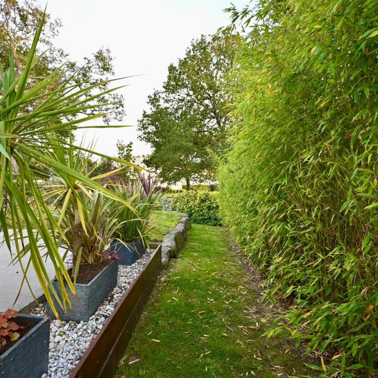 Maison moderne avec jardin sans vis-à-vis, idéal professionnels et familles - L'ÉCRIN BRETON - Three-Bedroom Home - 24