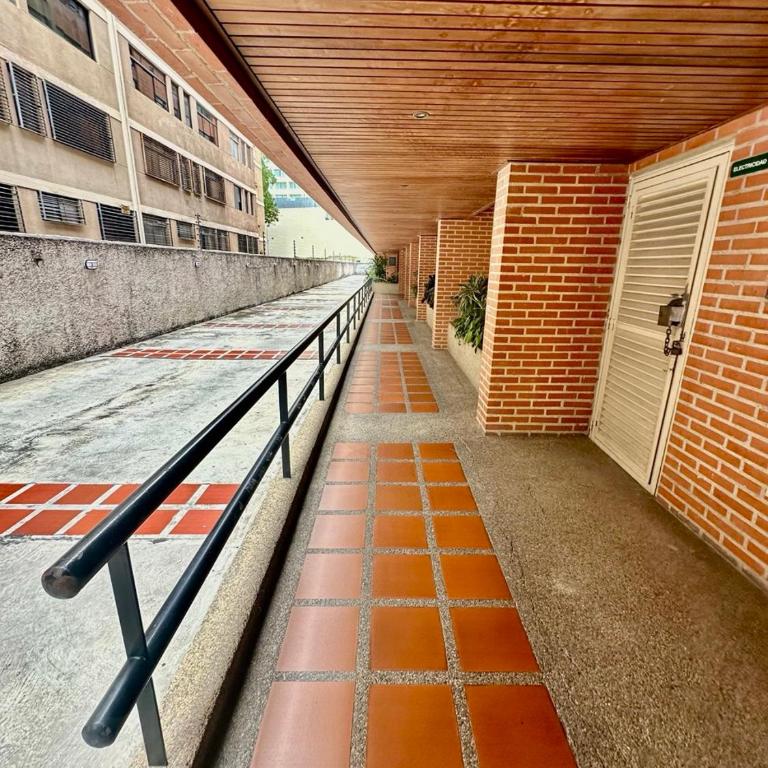 Suite Ejecutiva full equipo en Los Palos Grandes - One-Bedroom Apartment - 24