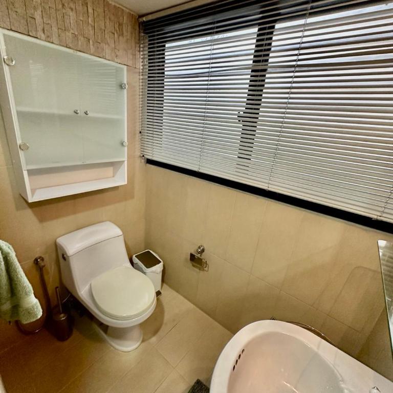 Suite Ejecutiva full equipo en Los Palos Grandes - One-Bedroom Apartment - 28
