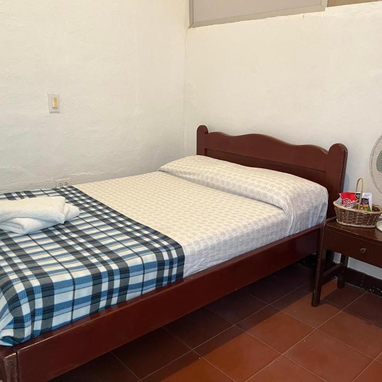 Sandalio Hostal Cali - Habitación Doble con baño privado - 14