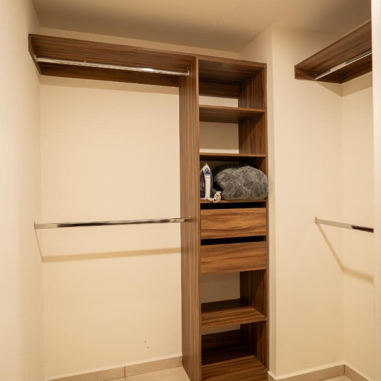 Nuevo Departamento Céntrico con Alberca y Parking - Apartamento de 2 dormitorios - 9