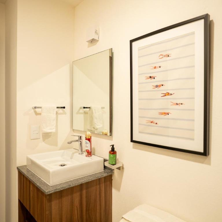 Nuevo Departamento Céntrico con Alberca y Parking - Apartamento de 2 dormitorios - 24