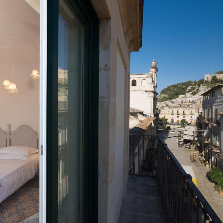 Palazzo Conti Camere & Suites - Camera Deluxe - 9