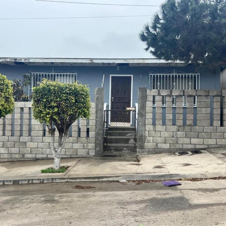 Tijuana Stay 1832 - Two-Bedroom House - 17
