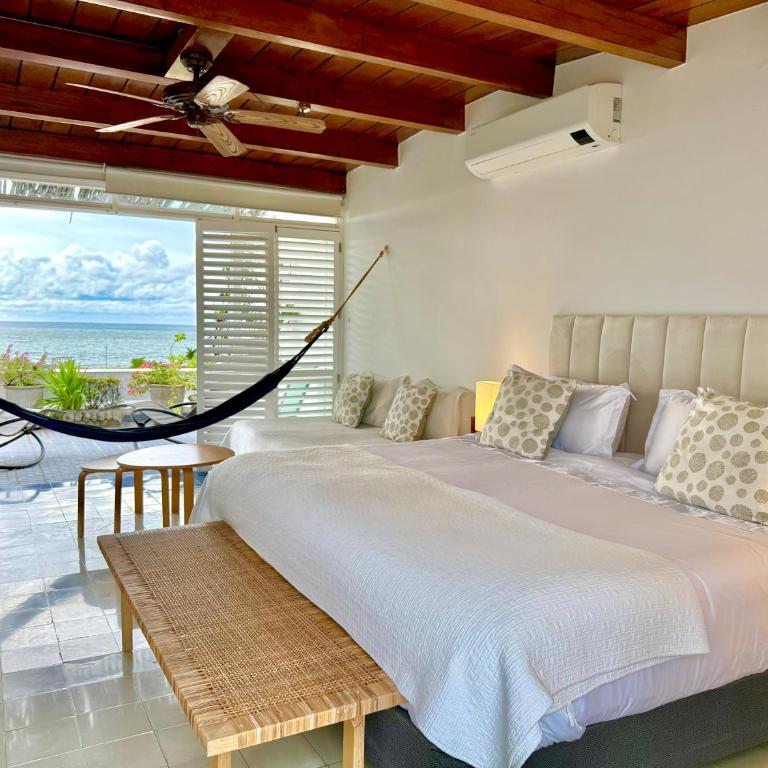 by Calamari Homes-Plaza Bolivar Penthouse Sea view - Two-Bedroom Apartment - 4