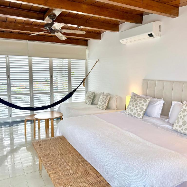 by Calamari Homes-Plaza Bolivar Penthouse Sea view - Two-Bedroom Apartment - 13