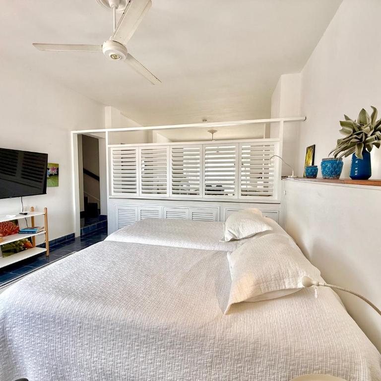 by Calamari Homes-Plaza Bolivar Penthouse Sea view - Two-Bedroom Apartment - 30