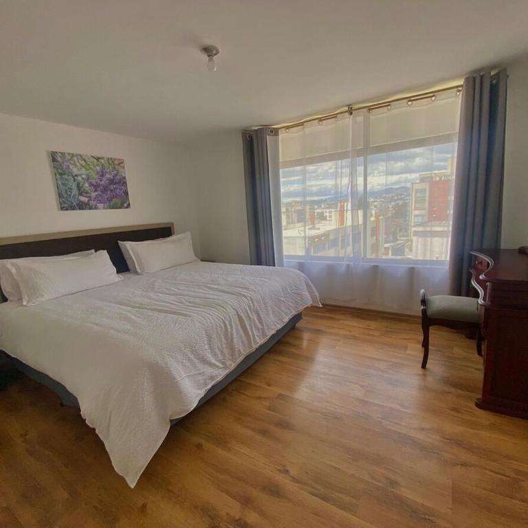 Departamento 4 Dormitorios, 6 Camas, 9 Personas, con 2 Balcones, Wifi y 1 Parqueadero Gratis - Apartment - 15