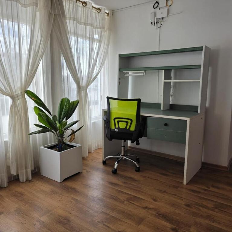 Departamento 4 Dormitorios, 6 Camas, 9 Personas, con 2 Balcones, Wifi y 1 Parqueadero Gratis - Apartment - 23