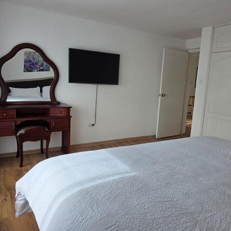 Departamento 4 Dormitorios, 6 Camas, 9 Personas, con 2 Balcones, Wifi y 1 Parqueadero Gratis - Apartment - 16