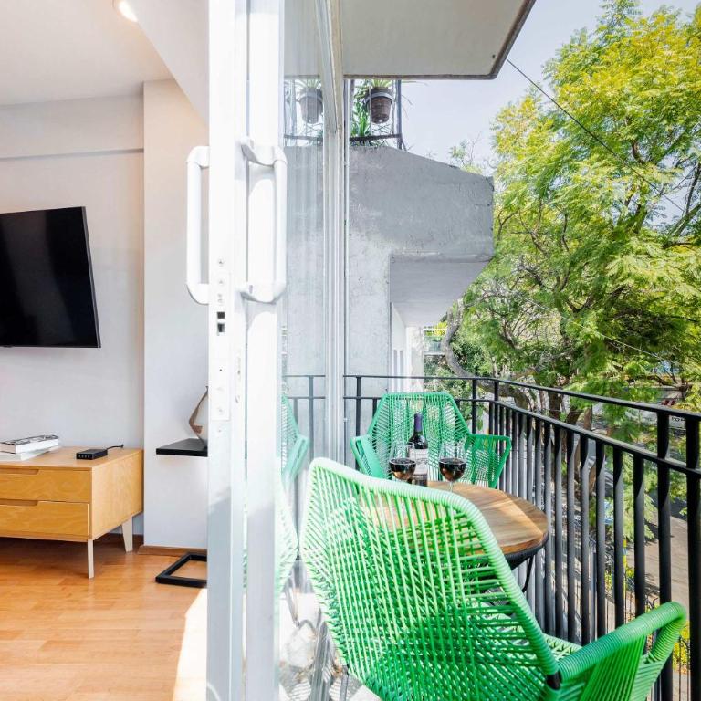 Capitalia Bright balcony Bike & Leafy Views - Apartamento - 24