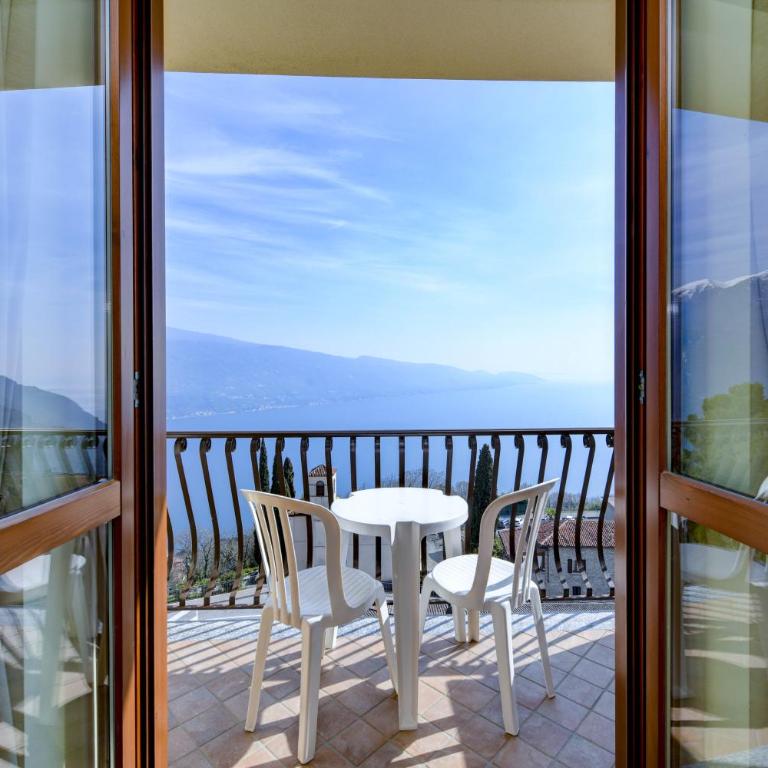 Hotel Bellavista - Camera Familiare con Vista Lago - 8