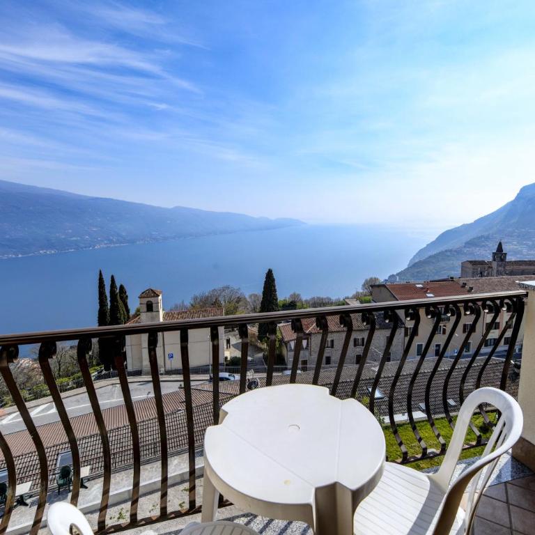 Hotel Bellavista - Camera Familiare con Vista Lago - 5