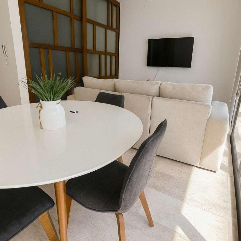 Modern King Suite 4 Pools & Prime Spot - Apartment - 14