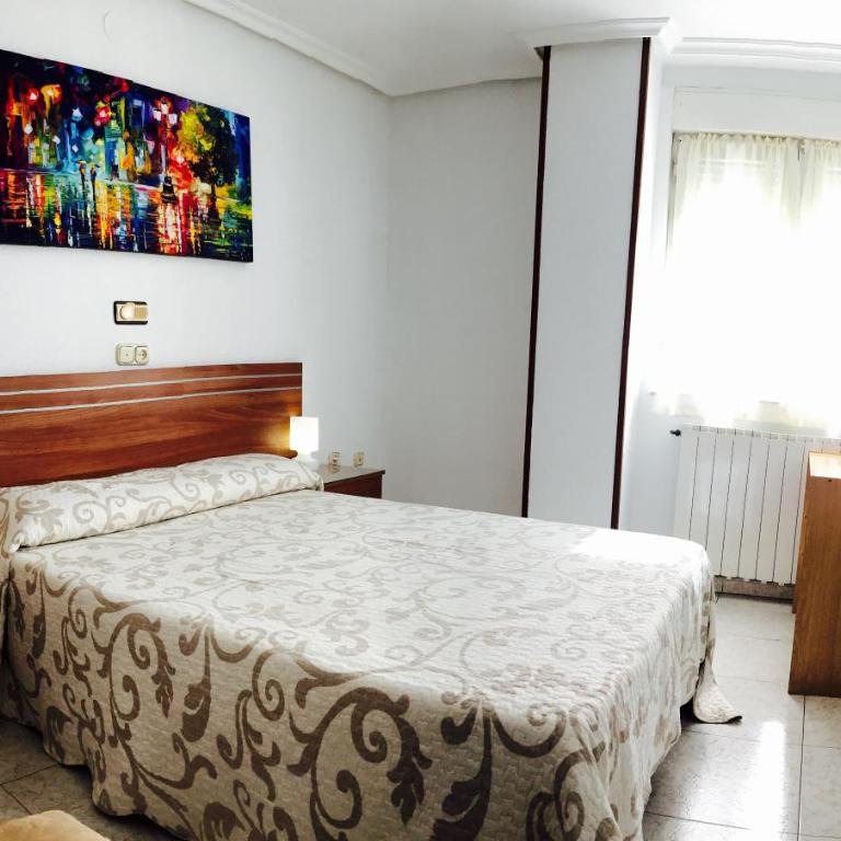 Hostal Sol Naciente - Habitación Doble - 1 o 2 camas - 13