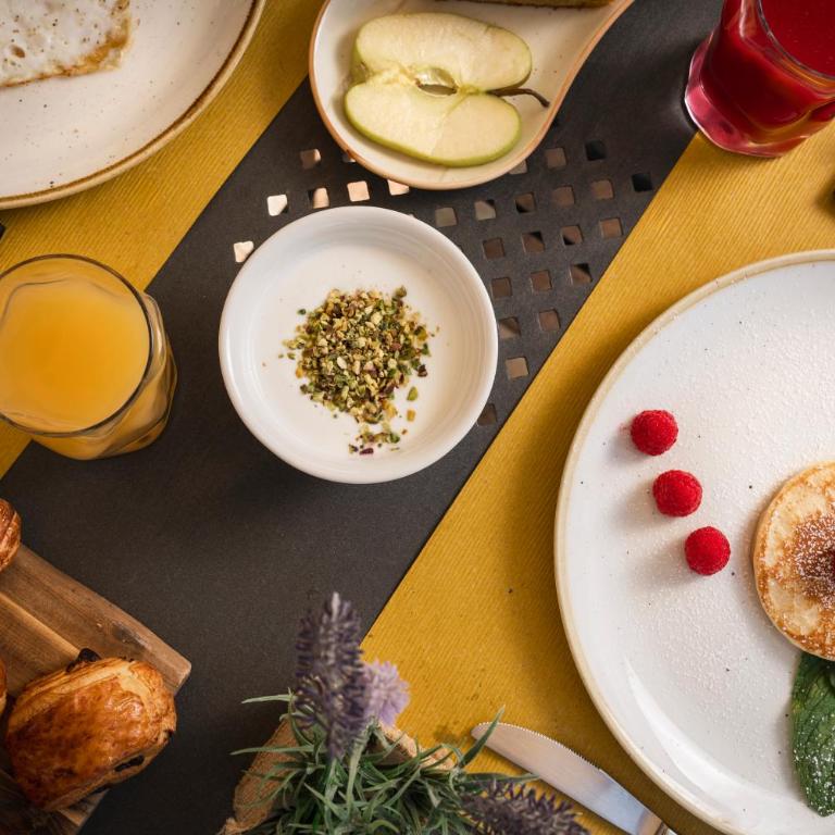 Hotel & Restaurant Casolare Le Terre Rosse - Junior Suite Familiare - 1