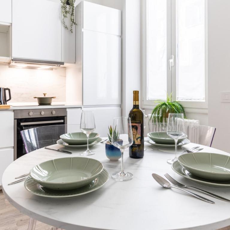 DUOMO-CENTRALE - Suite Moderna, M1 e M3 a 250m - Appartamento con 1 Camera da Letto e Balcone - 15