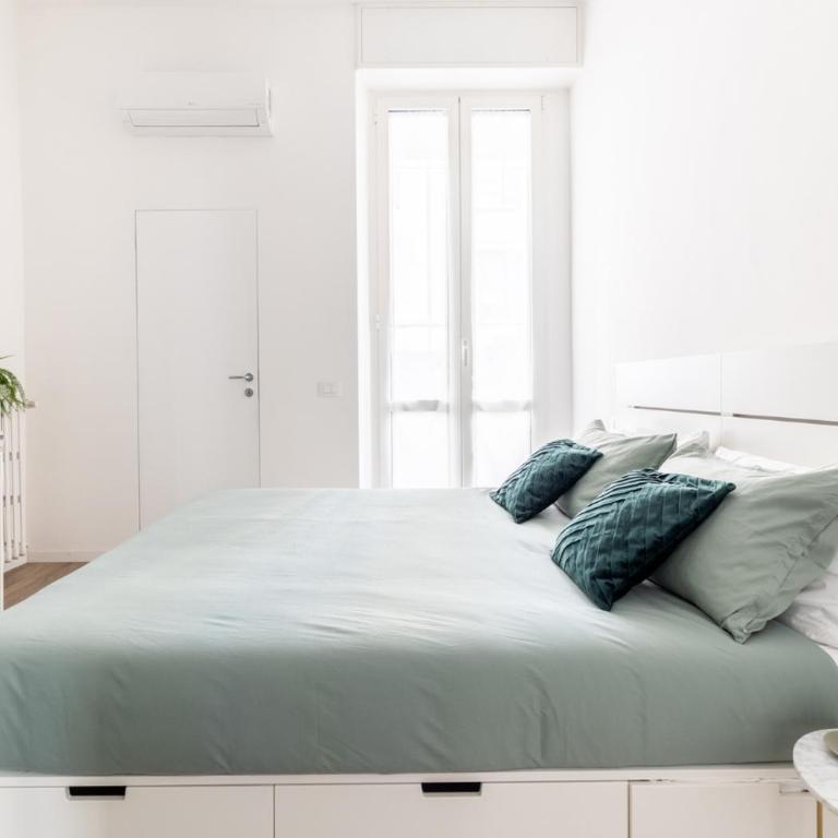 DUOMO-CENTRALE - Suite Moderna, M1 e M3 a 250m - Appartamento con 1 Camera da Letto e Balcone - 24