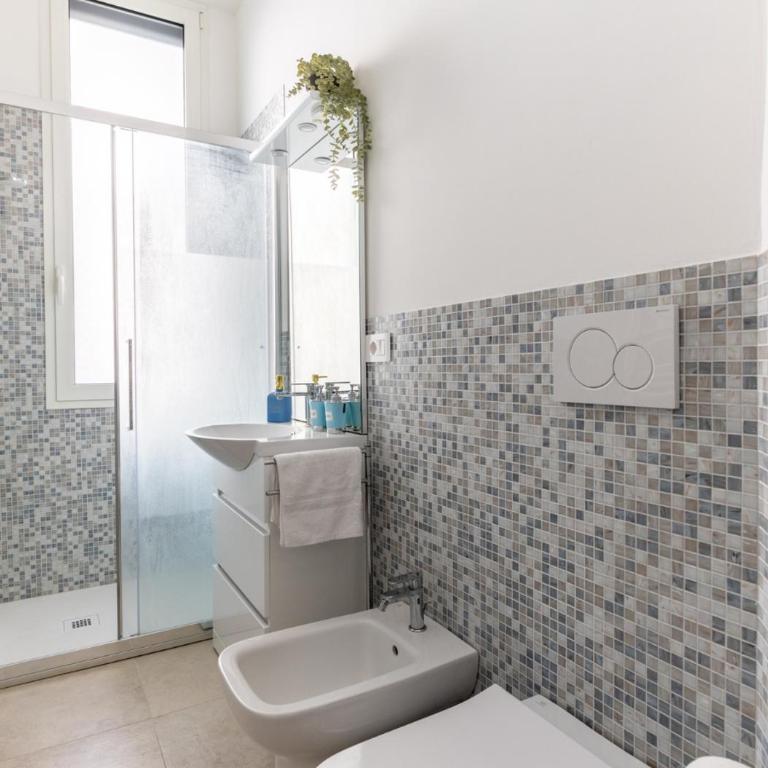 DUOMO-CENTRALE - Suite Moderna, M1 e M3 a 250m - Appartamento con 1 Camera da Letto e Balcone - 17