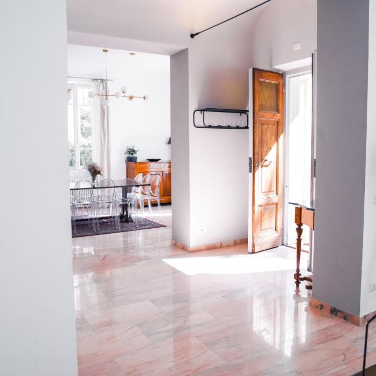 VILLA LINA - sky earth liberty villa - 5 min from tube - Villa - 11