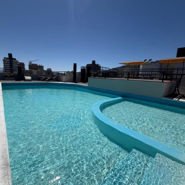 Depto Céntrico, Cochera, Pile, Terraza - Apartamento de 1 dormitorio - 1