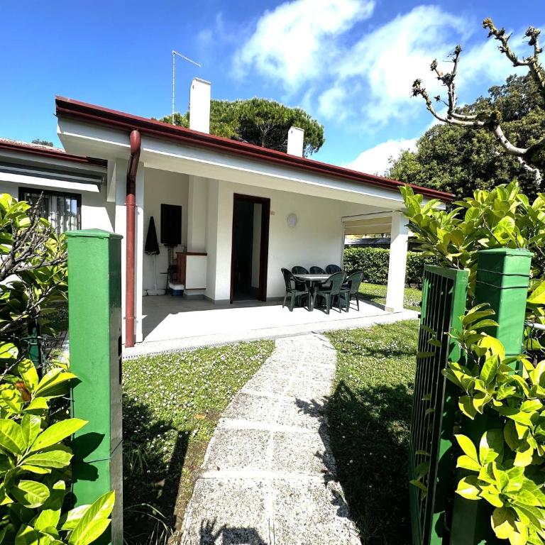 Villa with garden and pool access in Bibione - Villa - 1