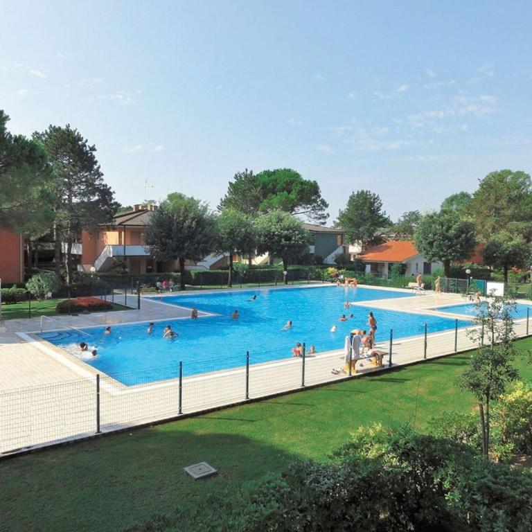 Villa with garden and pool access in Bibione - Villa - 2