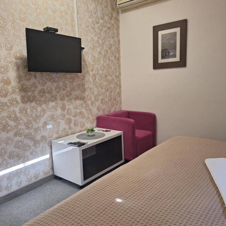 Garni Hotel Ema - Budget Double Room - 1