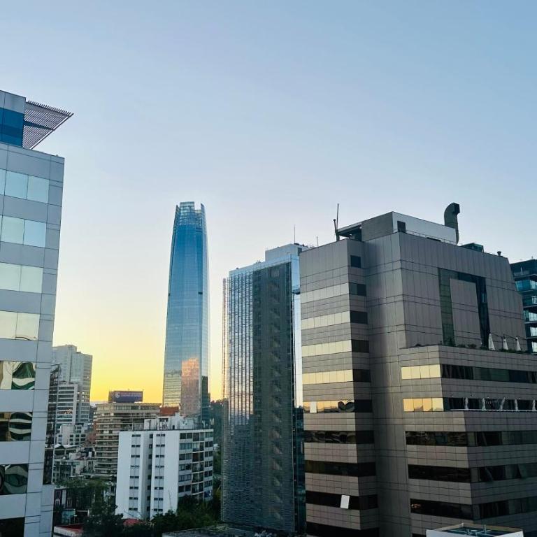 Excellent location and views Spacious 1 bedroom apartment with a sofa bed just steps from Costanera Center it features air conditioning and Wi-Fi and is situated between the El Golf and Tobalaba metro stations Free parking included - One-Bedroom Apartment - 24