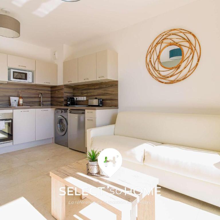SELECT'soHOME - Bel appartement pour 4 personnes avec douche extérieure, jardin et piscine ! - 180SUD-E02 - Appartement - Vue sur Jardin - 4