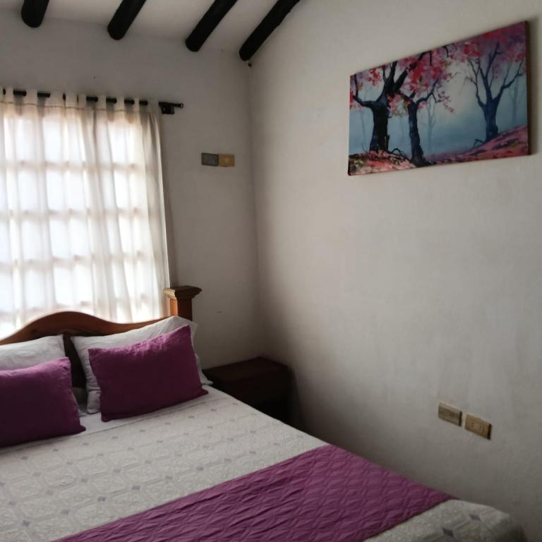 Hospedaje Muiscas - Habitación Doble con baño compartido - 2