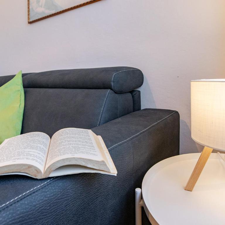 Hostly-Suite le Maioliche-Charme in Town Center - Appartamento Deluxe - 3