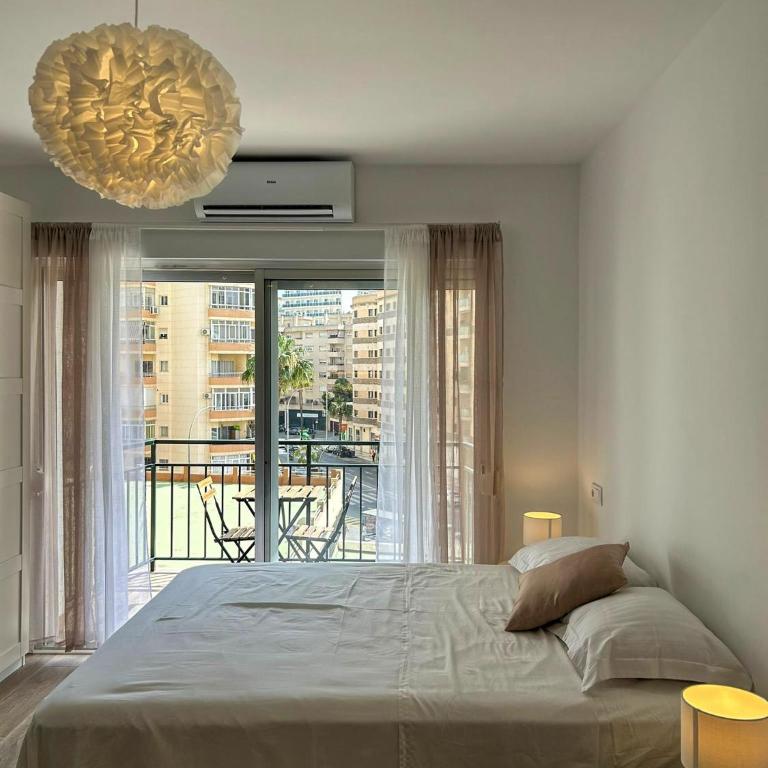 Sunny Studio Torremolinos - Apartamento de 1 dormitorio - 2