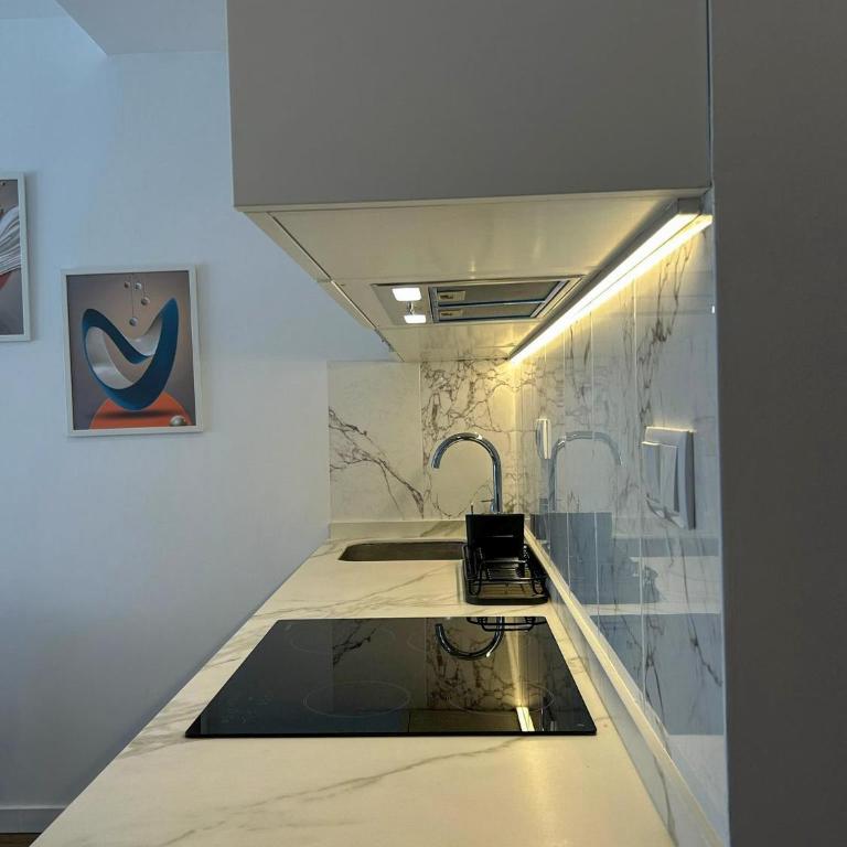 Sunny Studio Torremolinos - Apartamento de 1 dormitorio - 5