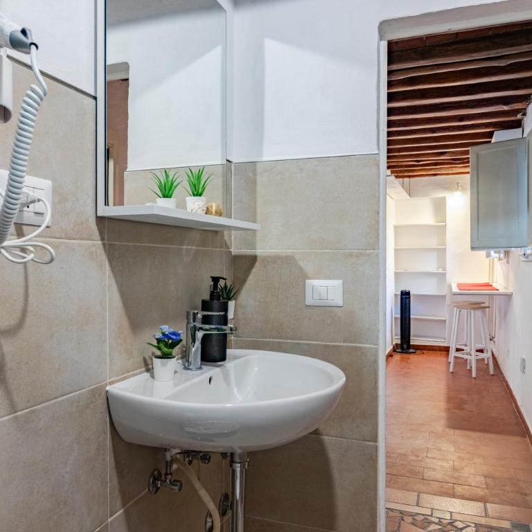 Hoslty-Suite l'Arancio-Enjoy the Historical Center-Brand new Shower - Appartamento Deluxe con 1 Camera da Letto - 28