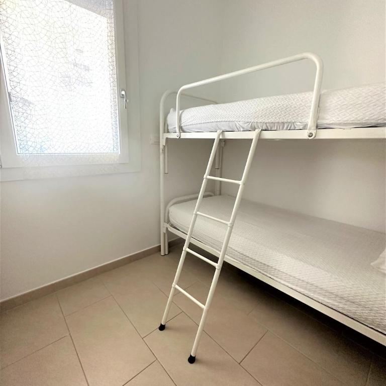 Bright flat with shared pool - Apartment - 6