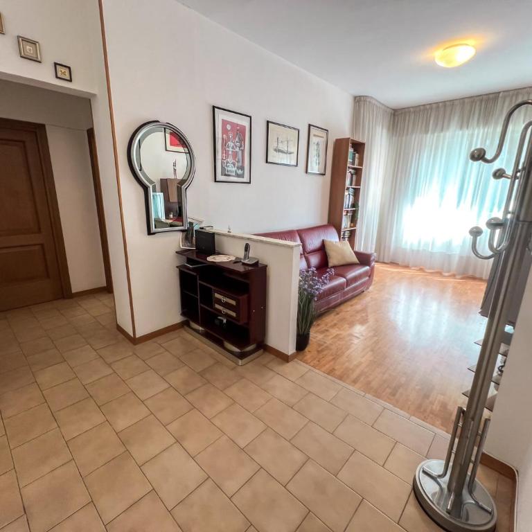 Phoenix Apartment Via Giolitti 14 Rif A809 - Apartment - 5