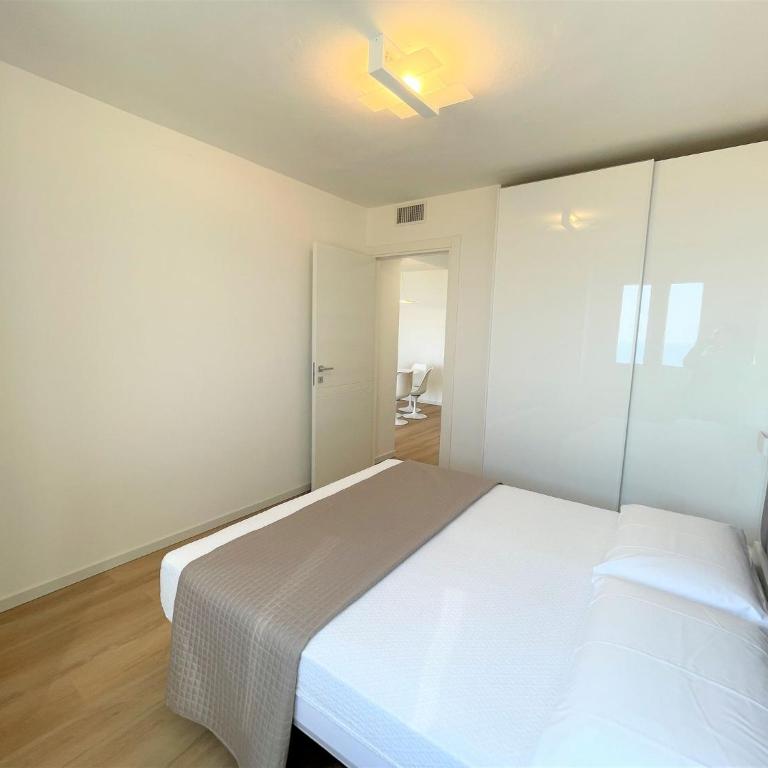Modern seafront flat with stunning views - Appartamento - 7