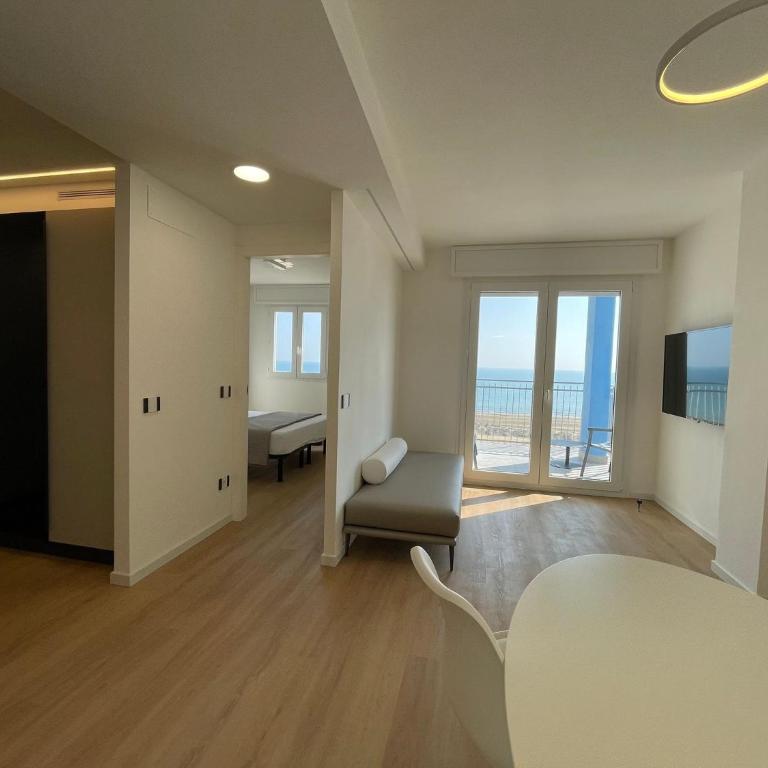 Modern seafront flat with stunning views - Appartamento - 12