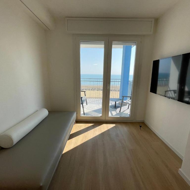 Modern seafront flat with stunning views - Appartamento - 13