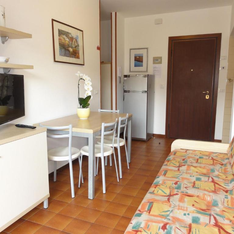 Central Bibione flat with terrace - Apartment - 2