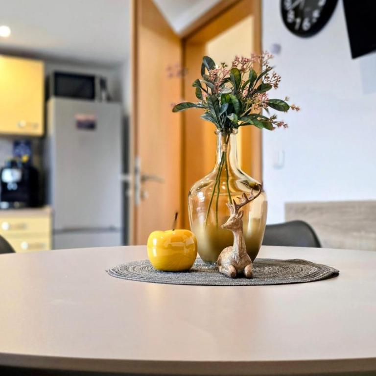 Falkenstein - Ruhige familienfreundliche 3-Zimmer-Ferienwohnung mit Alpenpanorama in Pfronten Mitte - Apartment mit 2 Schlafzimmern - 2