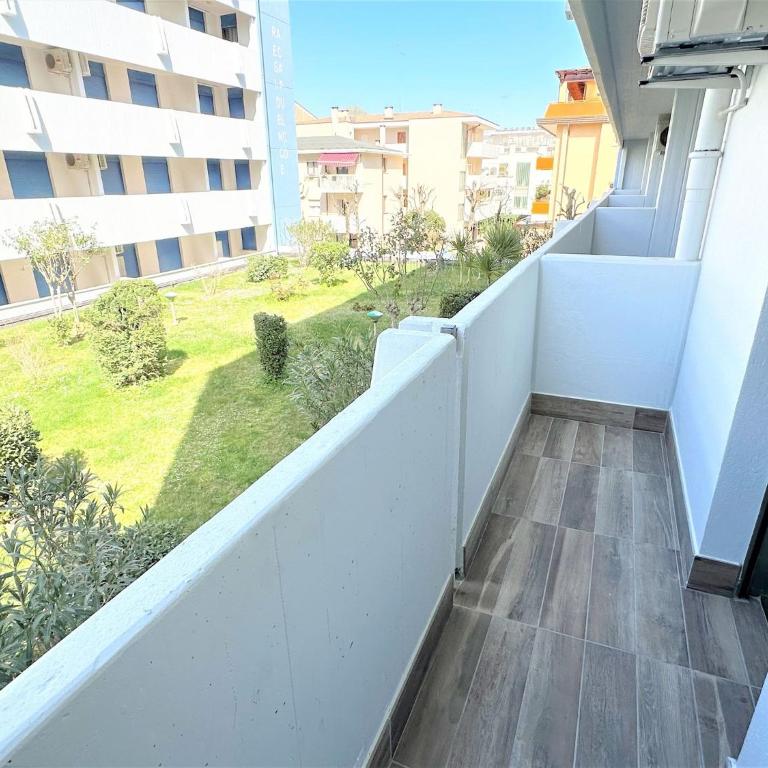 Stylish Bibione flat with pool access - Appartamento - 12