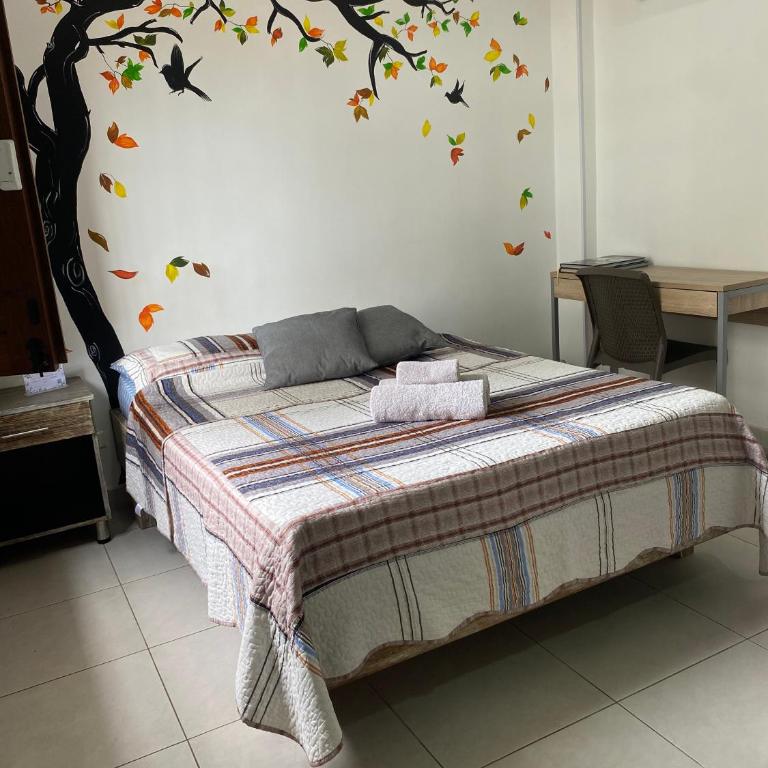 Arboleda de San Antonio Cali - Deluxe One-Bedroom Apartment with City View - 2