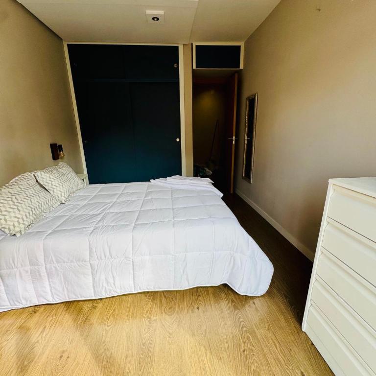 Centro Benidorm, casco histórico y playa 150 m - Three-Bedroom Apartment - 6