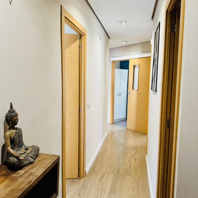 Centro Benidorm, casco histórico y playa 150 m - Three-Bedroom Apartment - 25