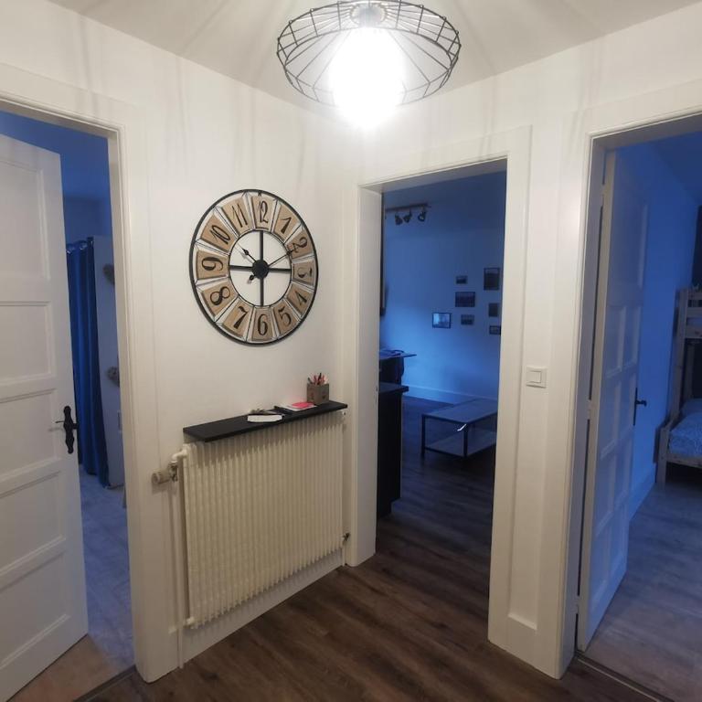 Appartement nid douillet 3 étoiles au centre ville de la Bresse - Two-Bedroom Apartment - 13